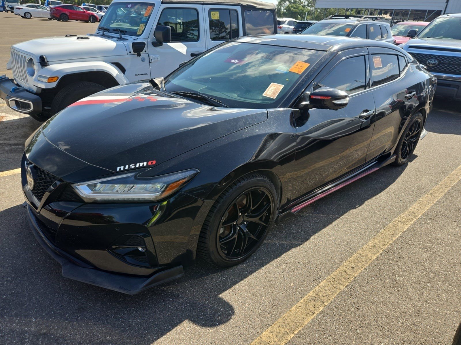 Used 2021 Nissan Maxima SR w/ Sport Mat Group FWD image 7