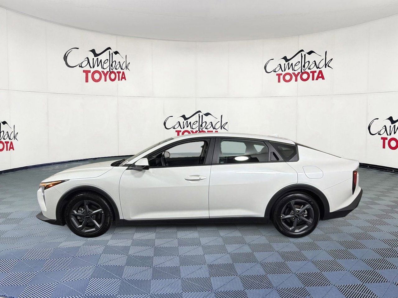 Used 2025 Kia K4 FWD image 4