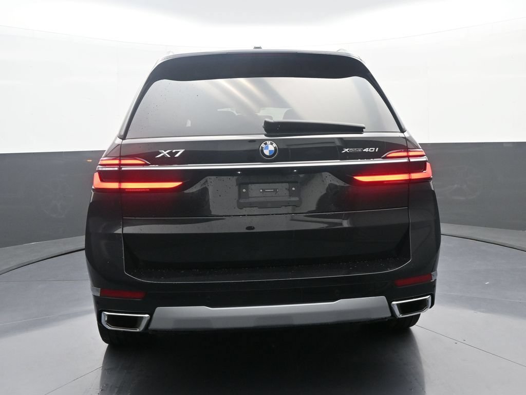 Used 2026 BMW X7 xDrive40i AWD/4WD image 6
