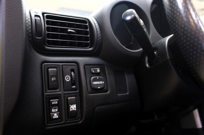 Used 2004 Toyota MR2 image 25