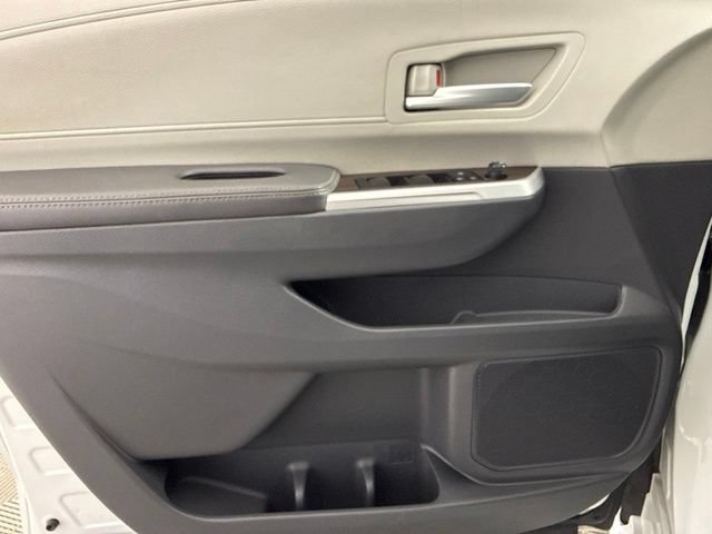 Used 2022 Toyota Sienna XLE FWD image 23