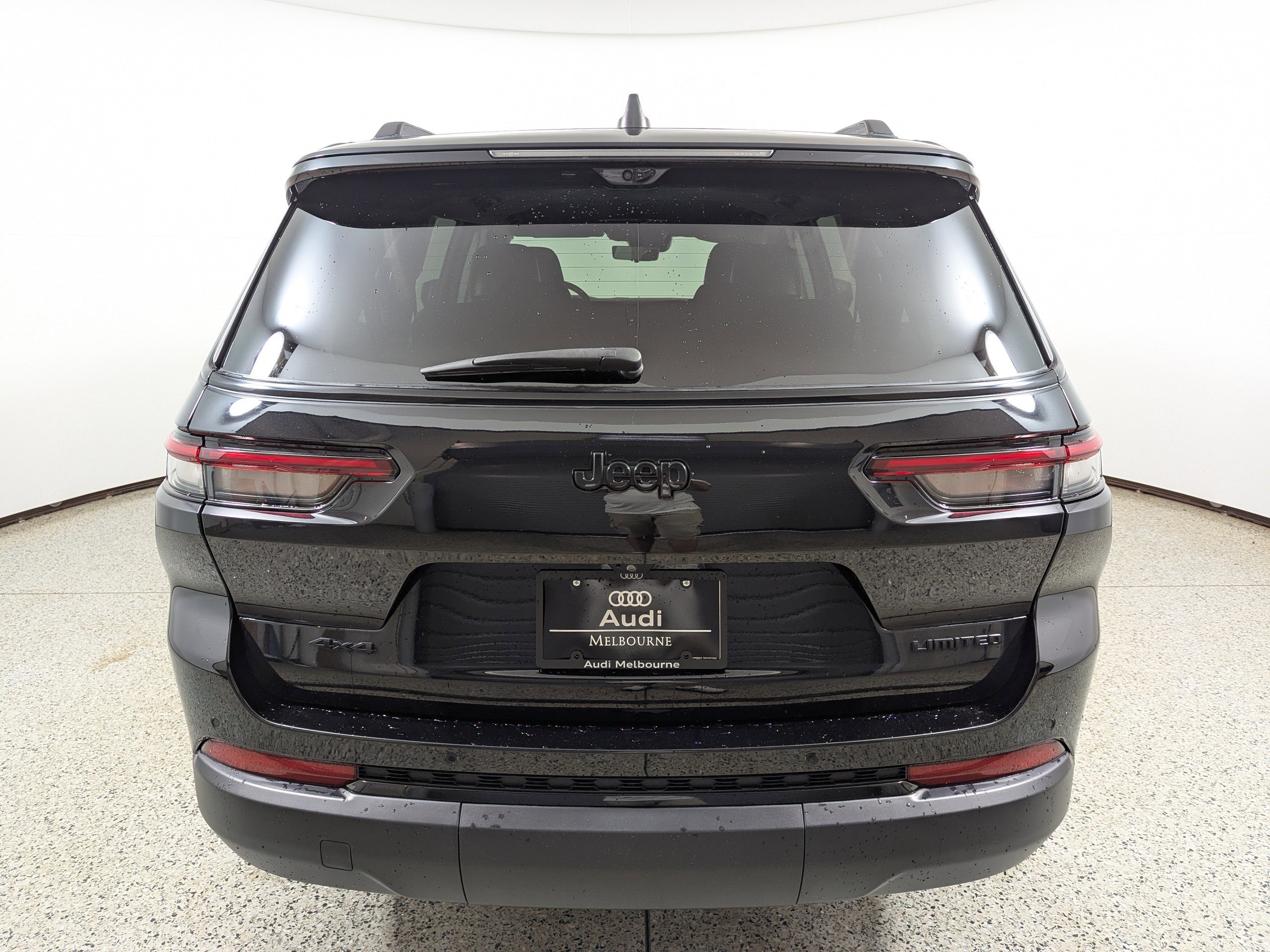 Used 2023 Jeep Grand Cherokee L Limited w/ Luxury Tech Group II AWD/4WD image 6