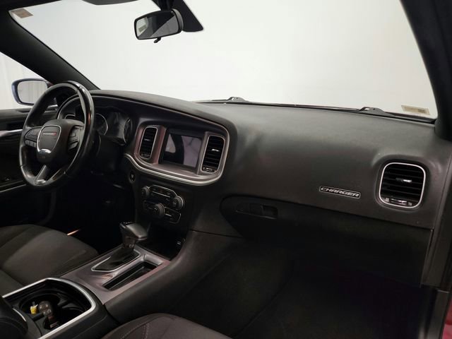 Used 2019 Dodge Charger SXT RWD image 29