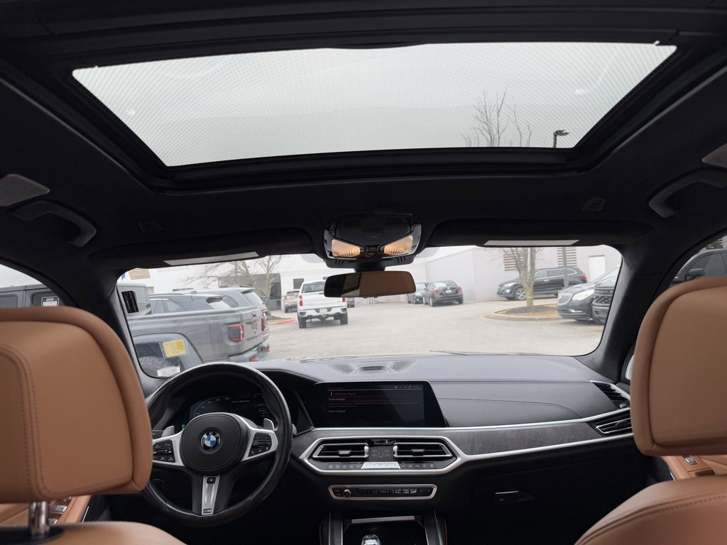 Used 2021 BMW X7 M50i image 53