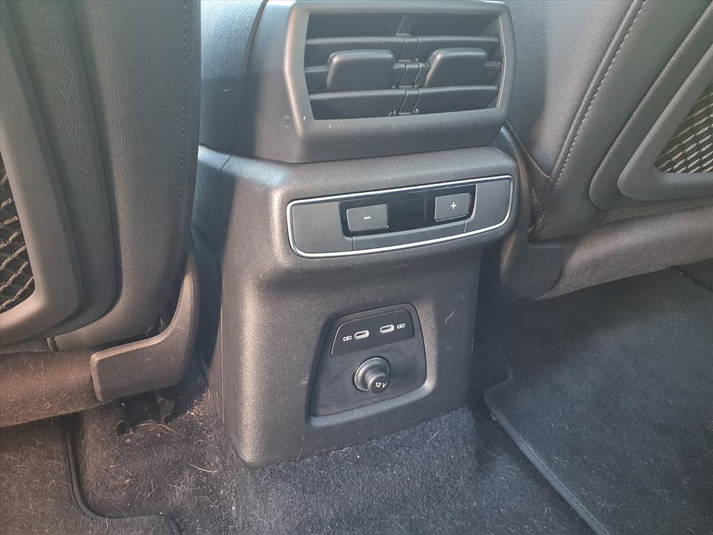 Used 2023 Audi Q4 e-tron Premium image 22