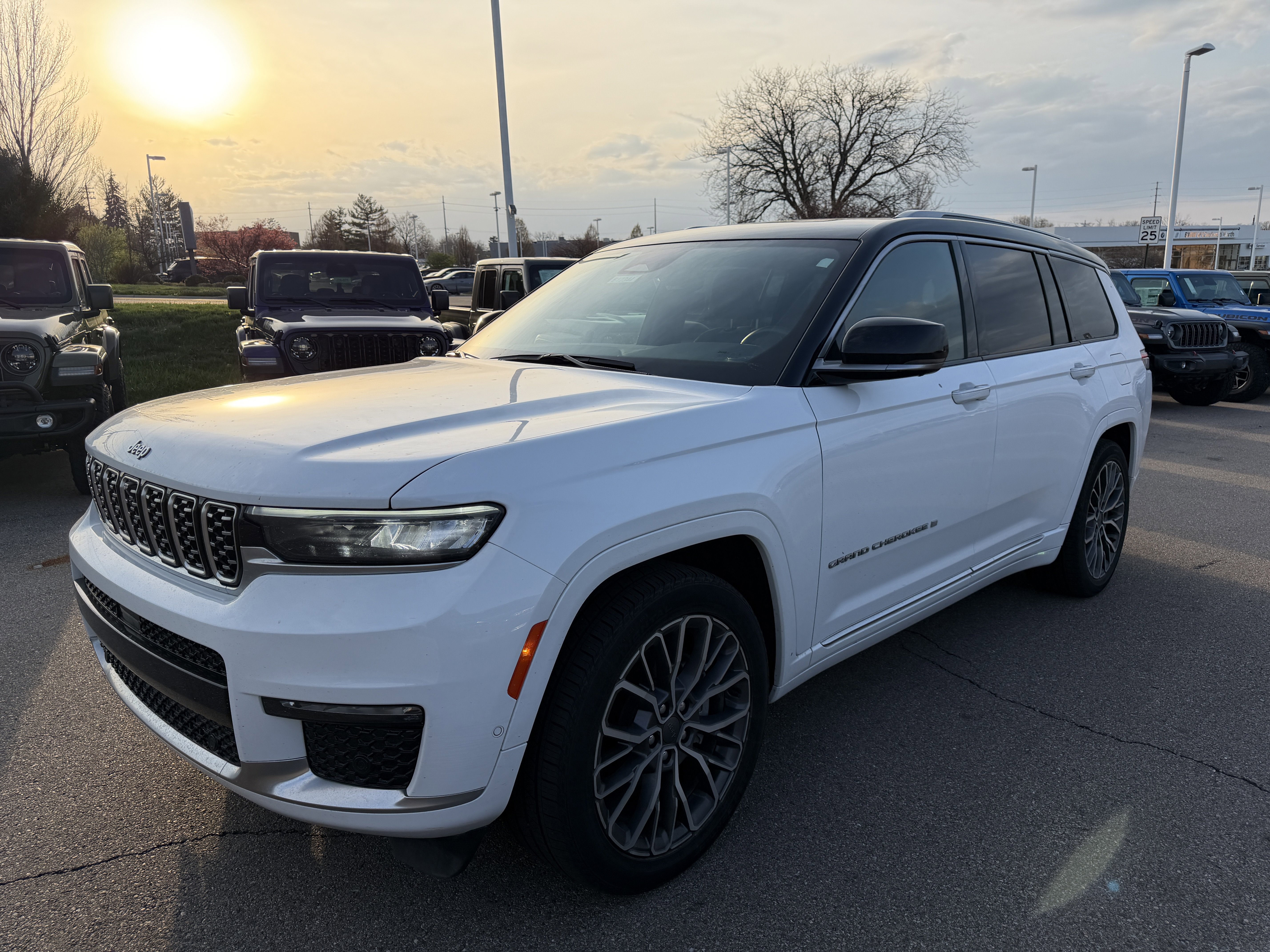 Certified 2023 Jeep Grand Cherokee L Summit image 6