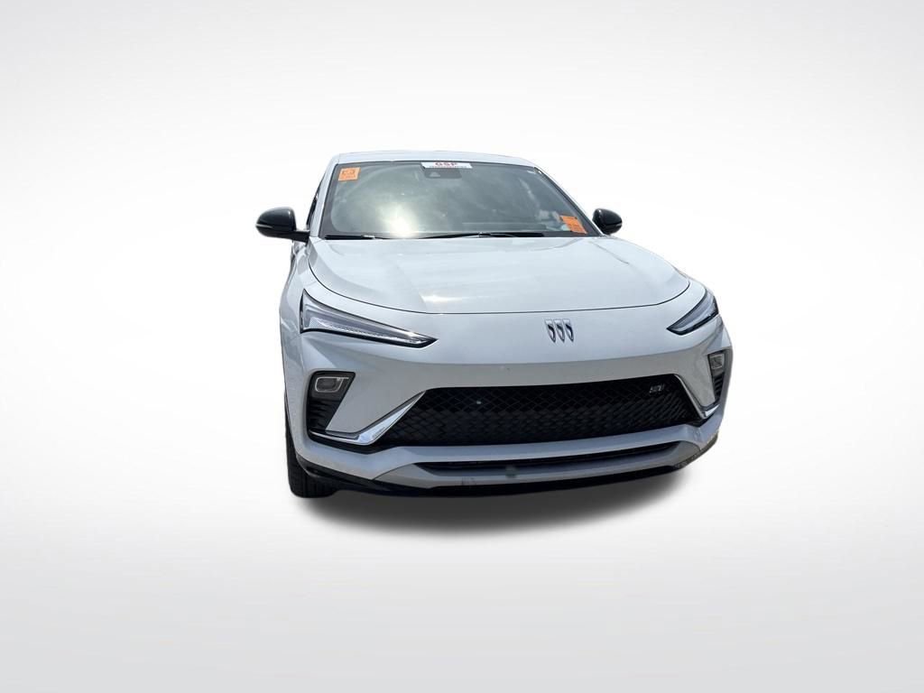 Used 2025 Buick Envista Sport Touring image 18