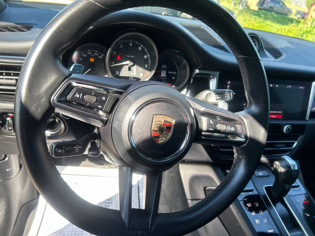 Used 2023 Porsche Macan Turbo AWD/4WD image 25