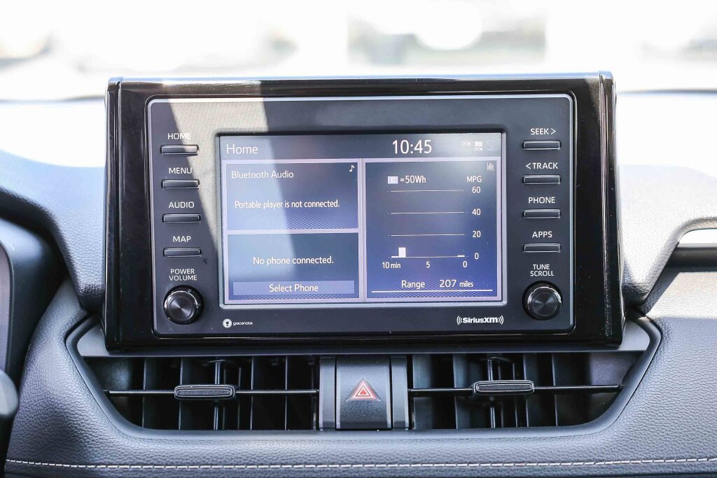 Certified 2021 Toyota RAV4 LE AWD/4WD image 4