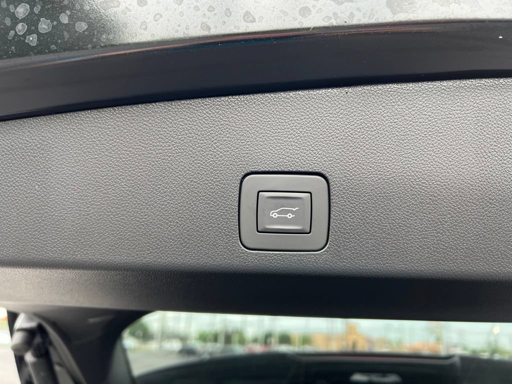 Used 2026 Buick Encore GX Avenir w/ Avenir Technology Package AWD/4WD image 30