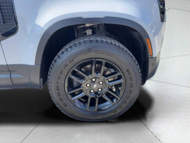 Used 2021 Land Rover Defender 90 image 56