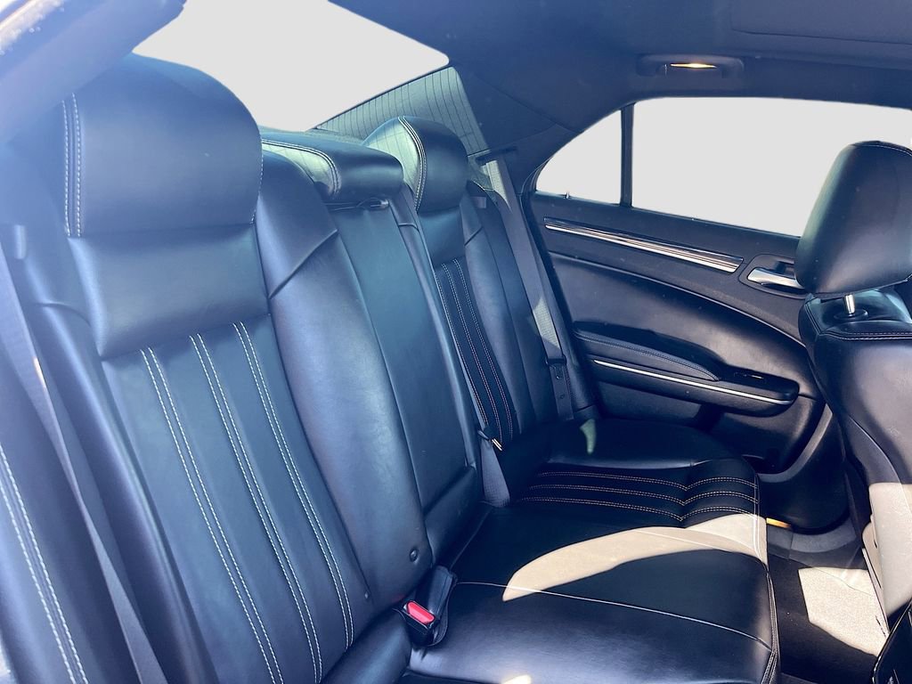 Used 2022 Chrysler 300 S image 27