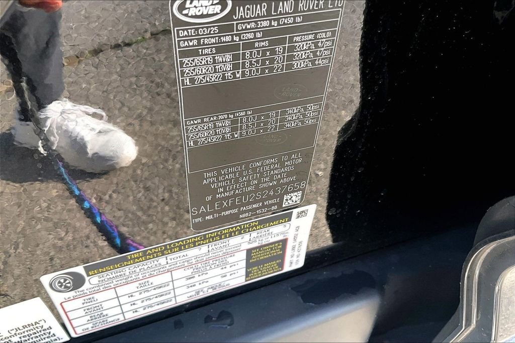 Used 2025 Land Rover Defender 130 X image 33