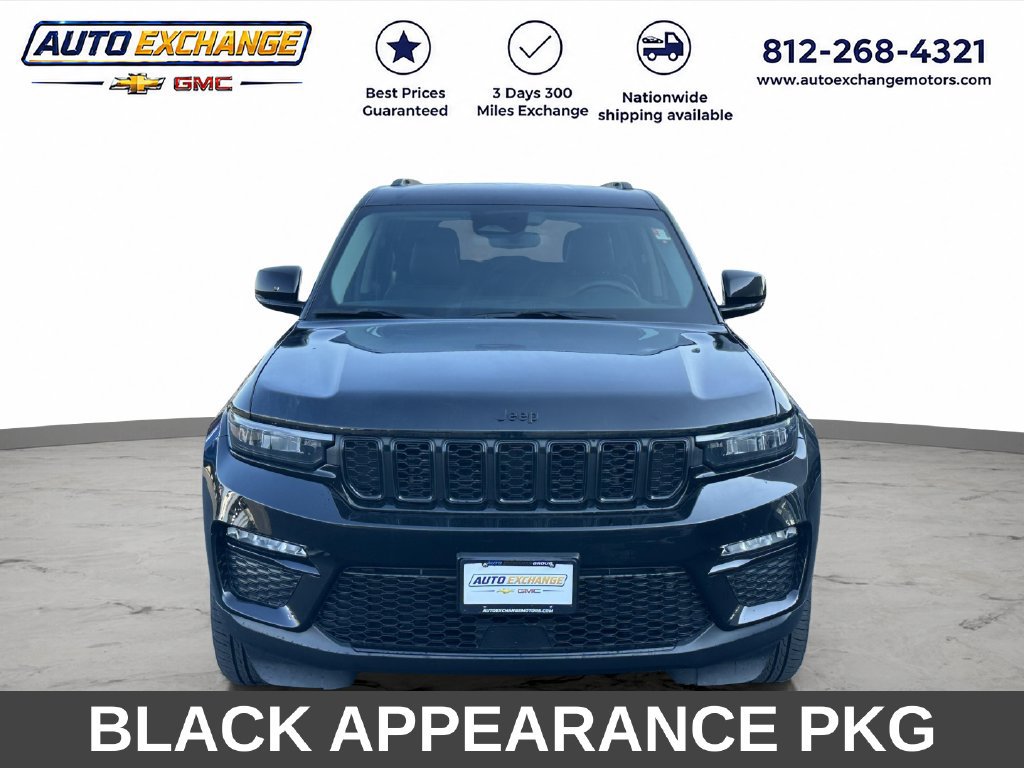 Used 2023 Jeep Grand Cherokee Limited w/ Black Appearance Package AWD/4WD image 7