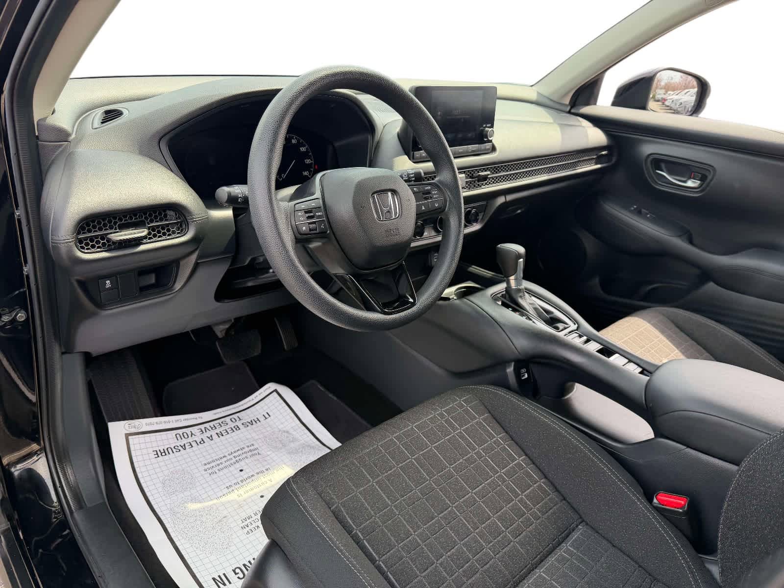 Used 2023 Honda HR-V LX image 10