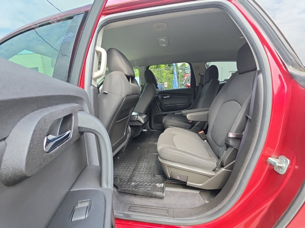 Used 2011 Chevrolet Traverse LT w/ Personal Connectivity Package AWD/4WD image 23