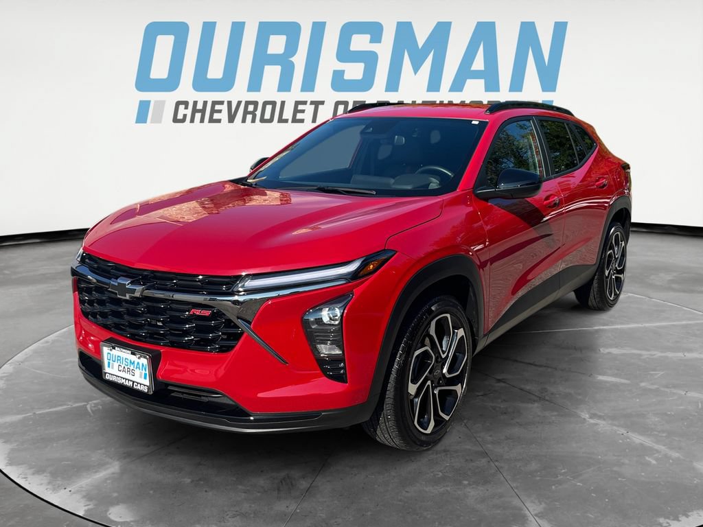 Used 2026 Chevrolet Trax RS w/ Driver Confidence Package FWD image 2