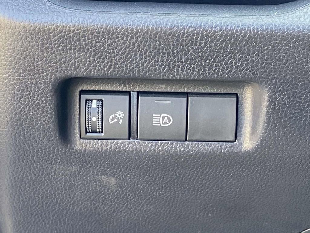 Used 2025 Toyota RAV4 LE image 26