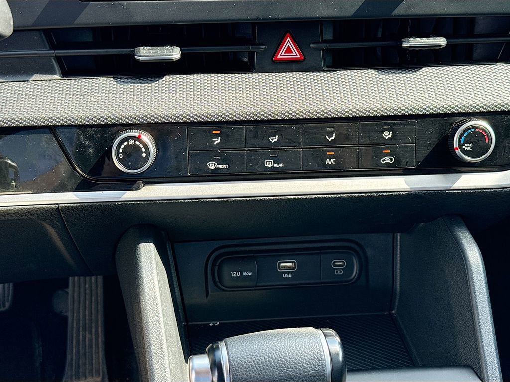 Used 2024 Kia Sportage LX image 16