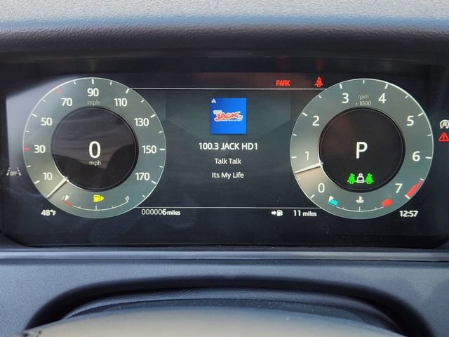 New 2025 Land Rover Range Rover Velar Dynamic SE AWD/4WD image 14