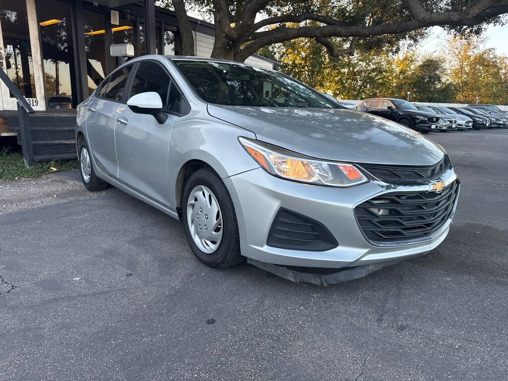 Used 2019 Chevrolet Cruze LS FWD image 8