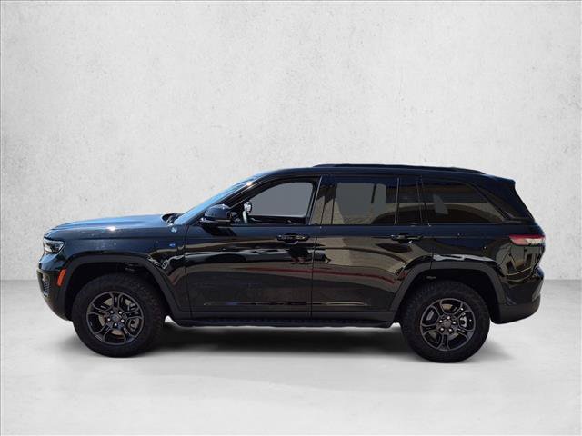 Used 2023 Jeep Grand Cherokee Trailhawk w/ Luxury Tech Group III AWD/4WD image 9