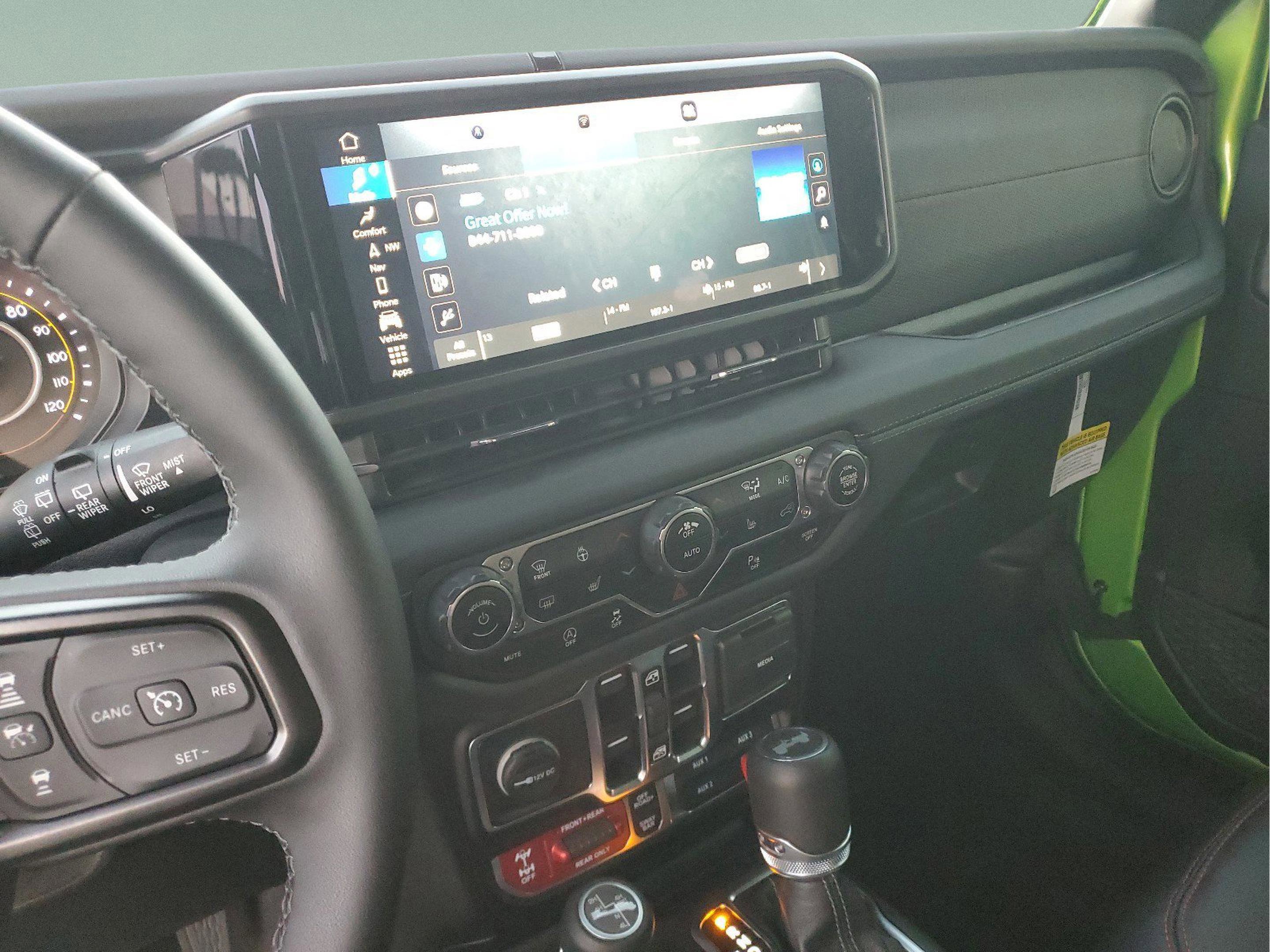 Certified 2025 Jeep Wrangler Unlimited Rubicon image 28