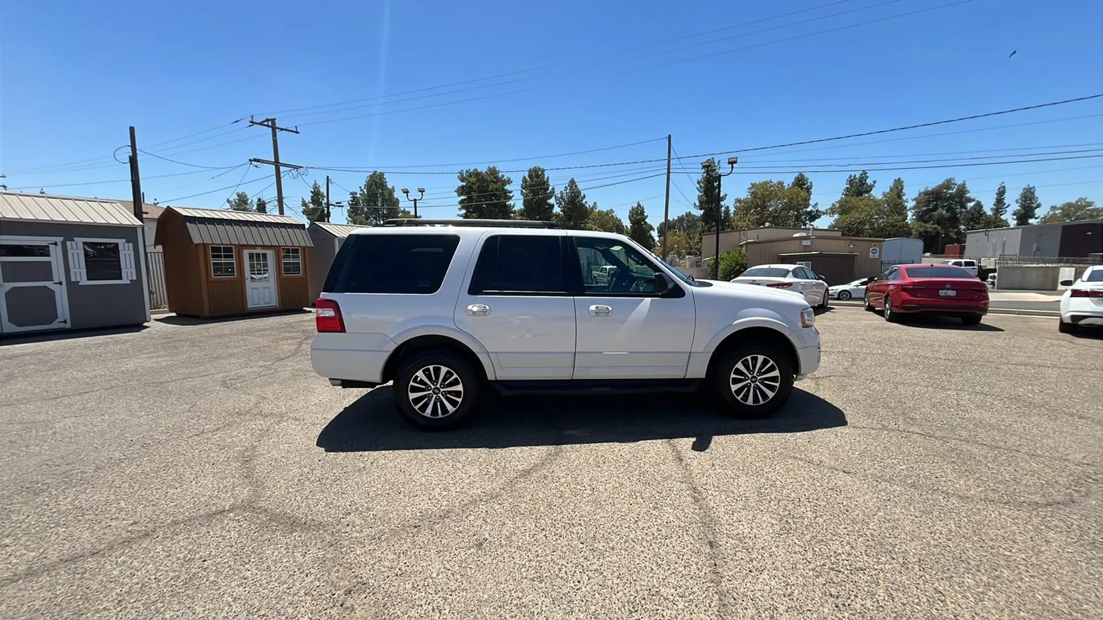 Used 2016 Ford Expedition XLT w/ Equipment Group 201A RWD image 7