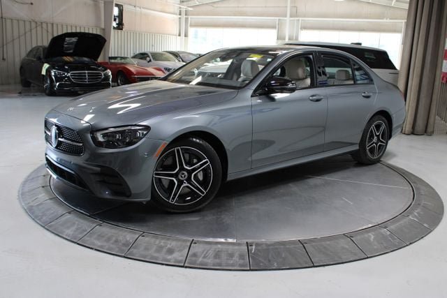 Used 2023 Mercedes-Benz E 450 4MATIC Sedan w/ Premium Package image 4