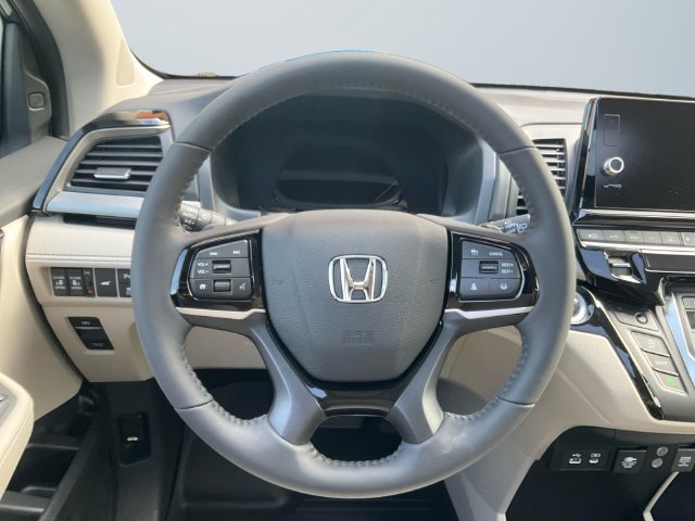 Used 2026 Honda Odyssey Touring image 12