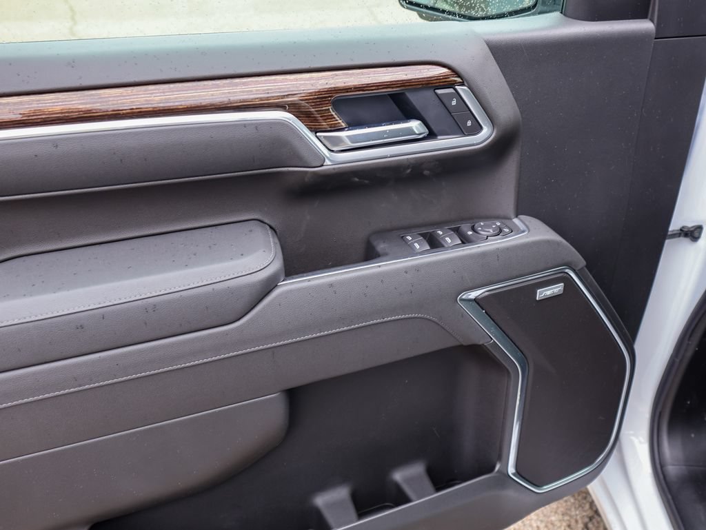 New 2026 GMC Sierra 1500 Elevation w/ Elevation Premium Package AWD/4WD image 8