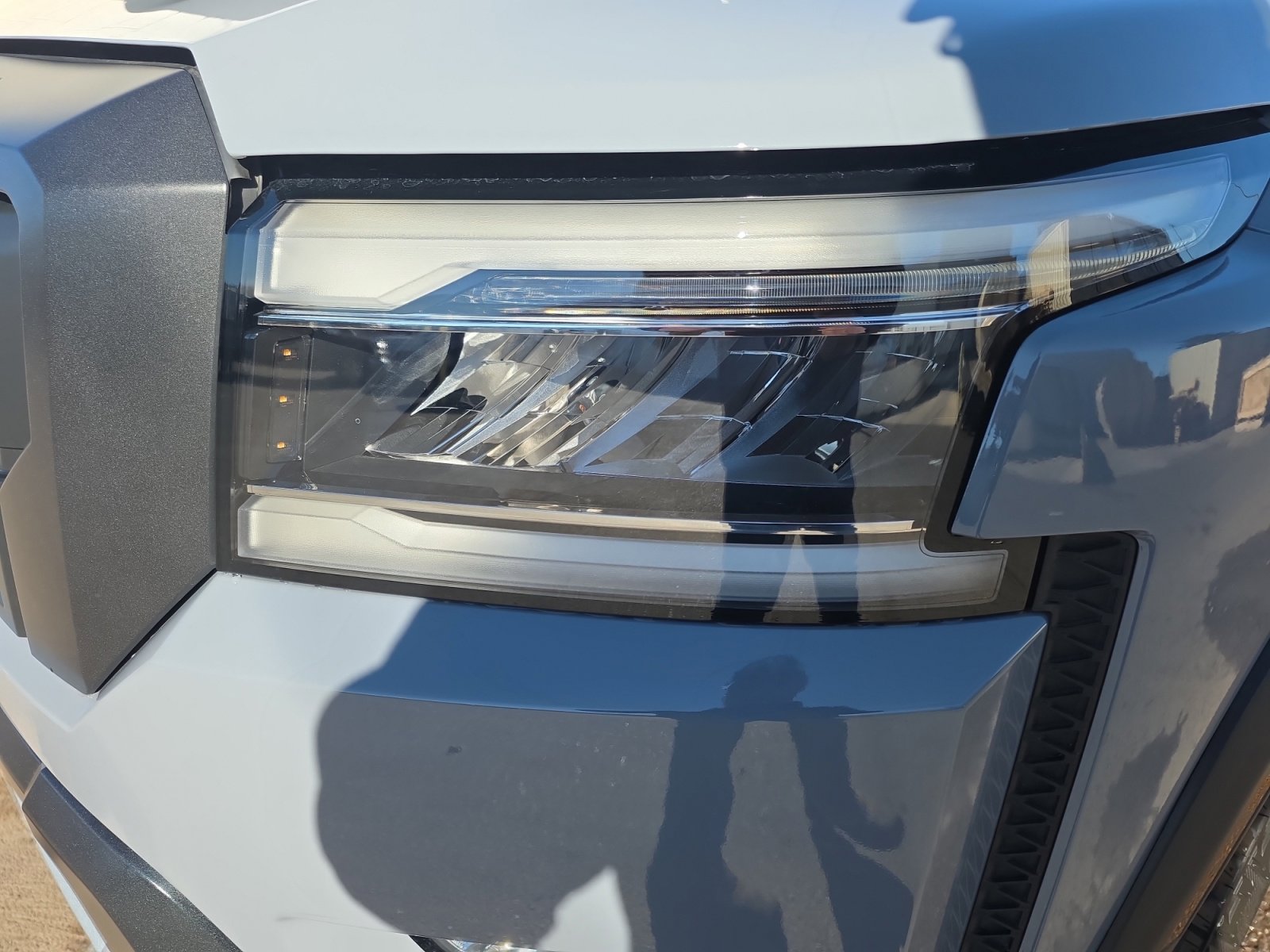 Used 2022 Nissan Frontier Pro-X image 9