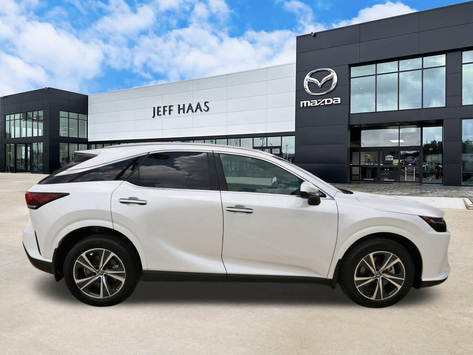 Used 2024 Lexus RX 350 Premium w/ Convenience Package FWD image 5