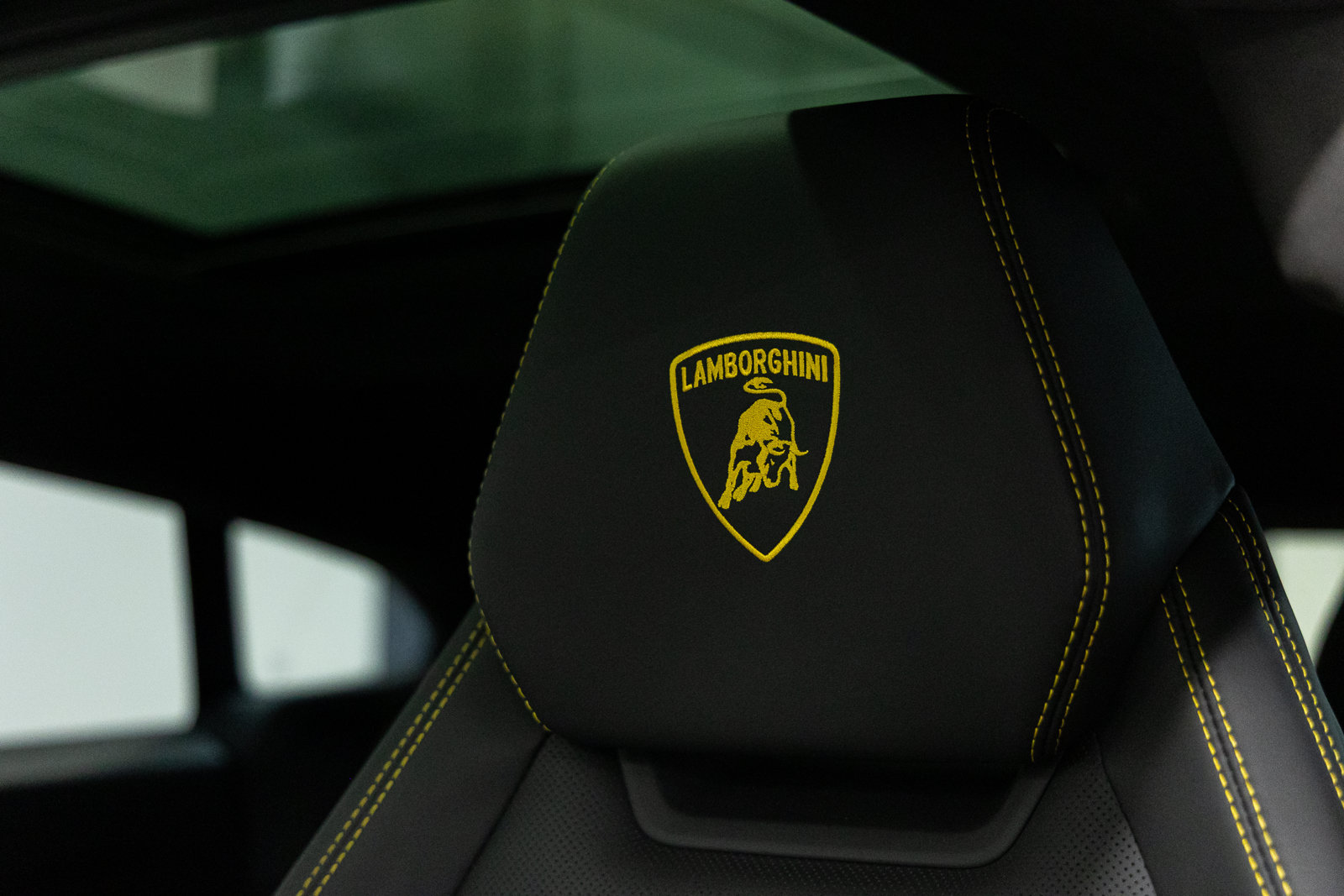 Used 2024 Lamborghini Urus S AWD/4WD image 26