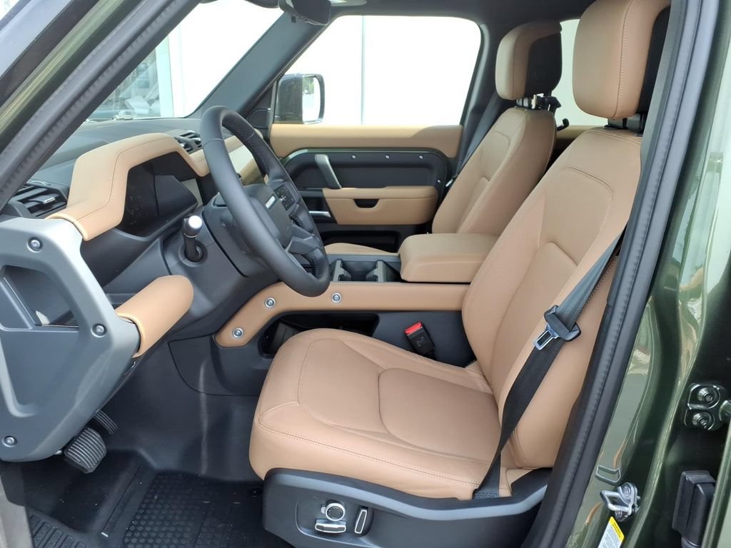 New 2026 Land Rover Defender 130 X-Dynamic SE AWD/4WD image 10