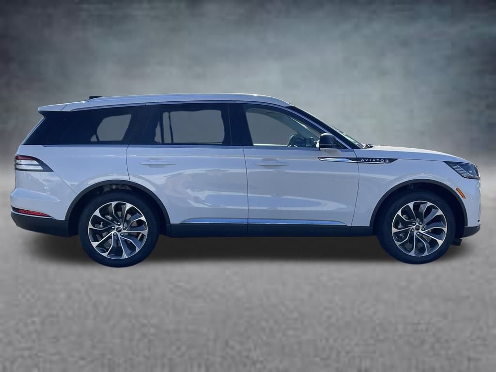 New 2026 Lincoln Aviator Reserve w/ Illumination Package image 4