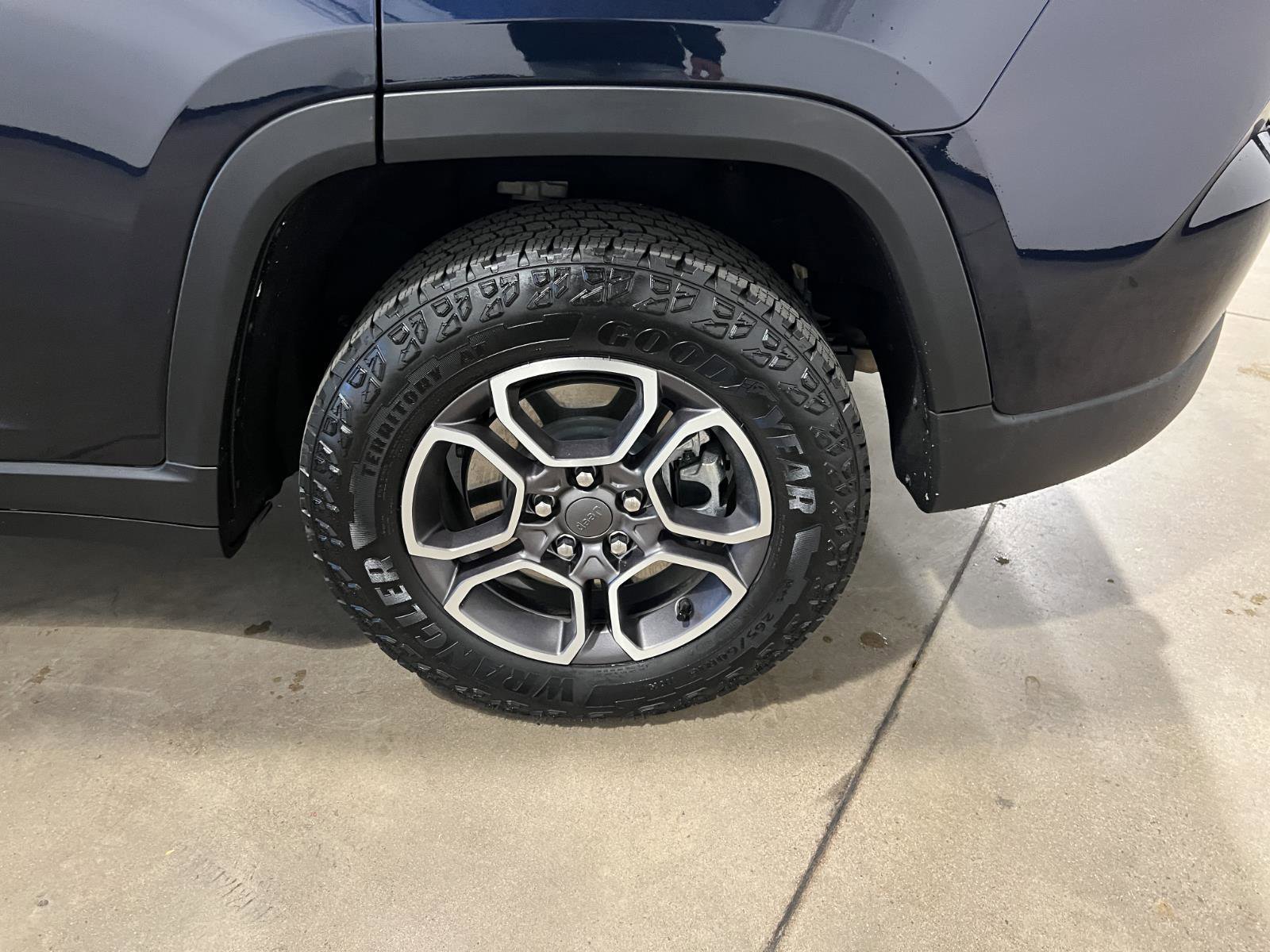 Used 2024 Jeep Grand Cherokee Trailhawk image 44