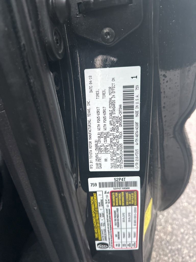 Used 2018 Toyota Tacoma TRD Sport w/ Technology Package image 33