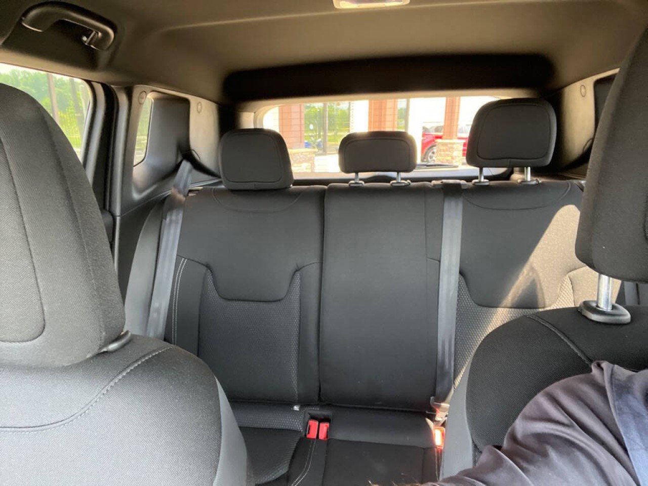 Used 2022 Jeep Renegade Altitude image 32