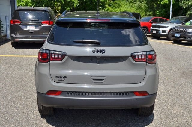 Used 2023 Jeep Compass Latitude w/ Convenience Group AWD/4WD image 7