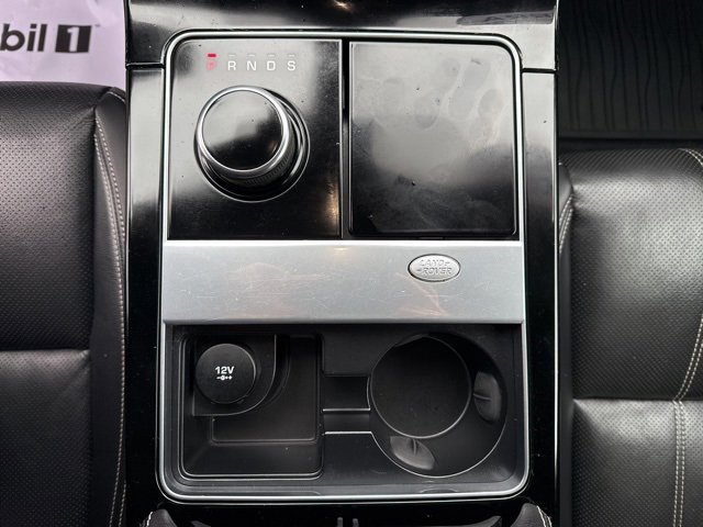 Used 2019 Land Rover Range Rover Velar R-Dynamic SE image 22