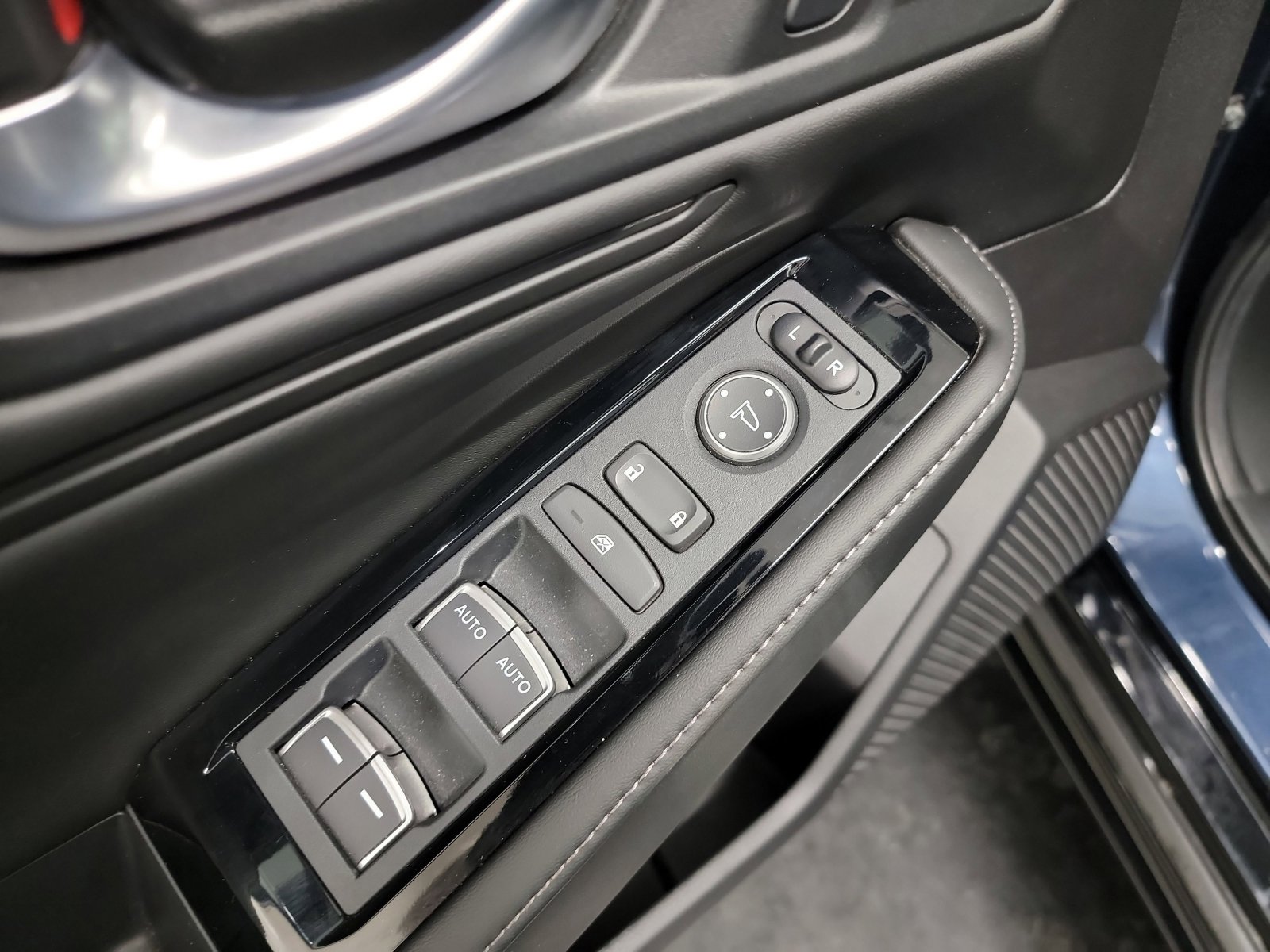 Certified 2025 Honda Accord Touring image 11