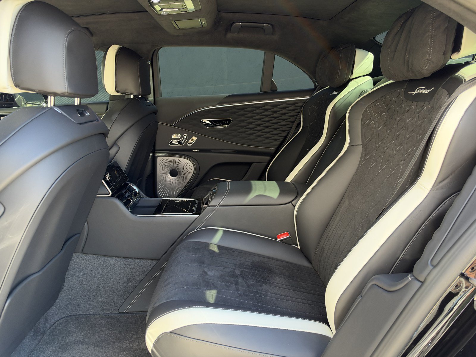 Certified 2023 Bentley Flying Spur W12 AWD/4WD image 39