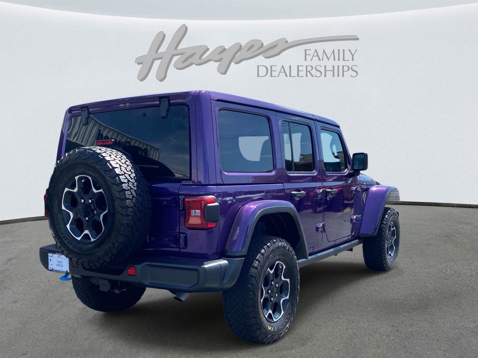 Used 2023 Jeep Wrangler Unlimited Rubicon 4xe w/ Cold Weather Group AWD/4WD image 3