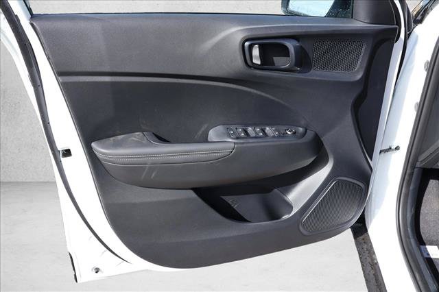 New 2026 Hyundai Venue SEL FWD image 12