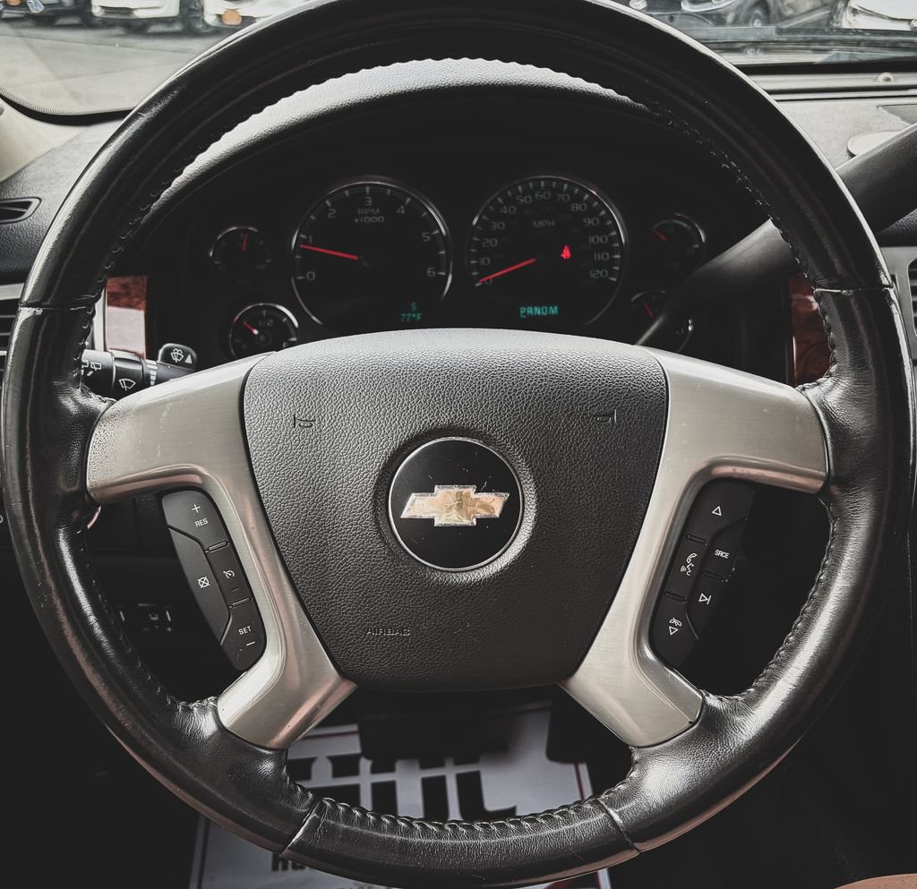 Used 2011 Chevrolet Suburban LTZ AWD/4WD image 13