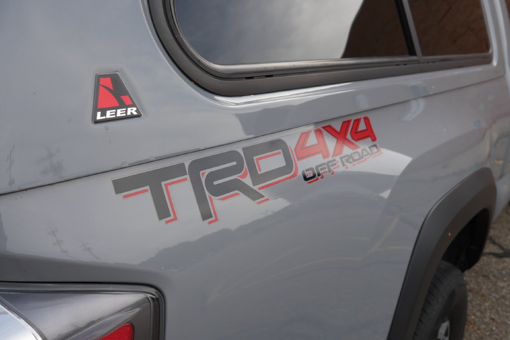 Used 2020 Toyota Tacoma TRD Off-Road AWD/4WD image 5