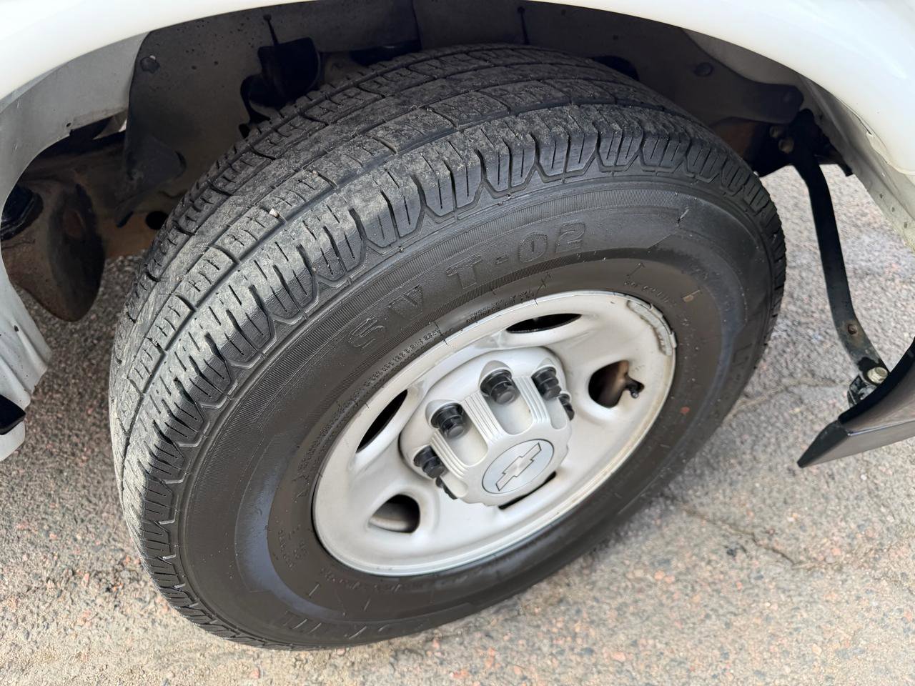 Used 2020 Chevrolet Express 2500 Extended w/ Communications Package image 30