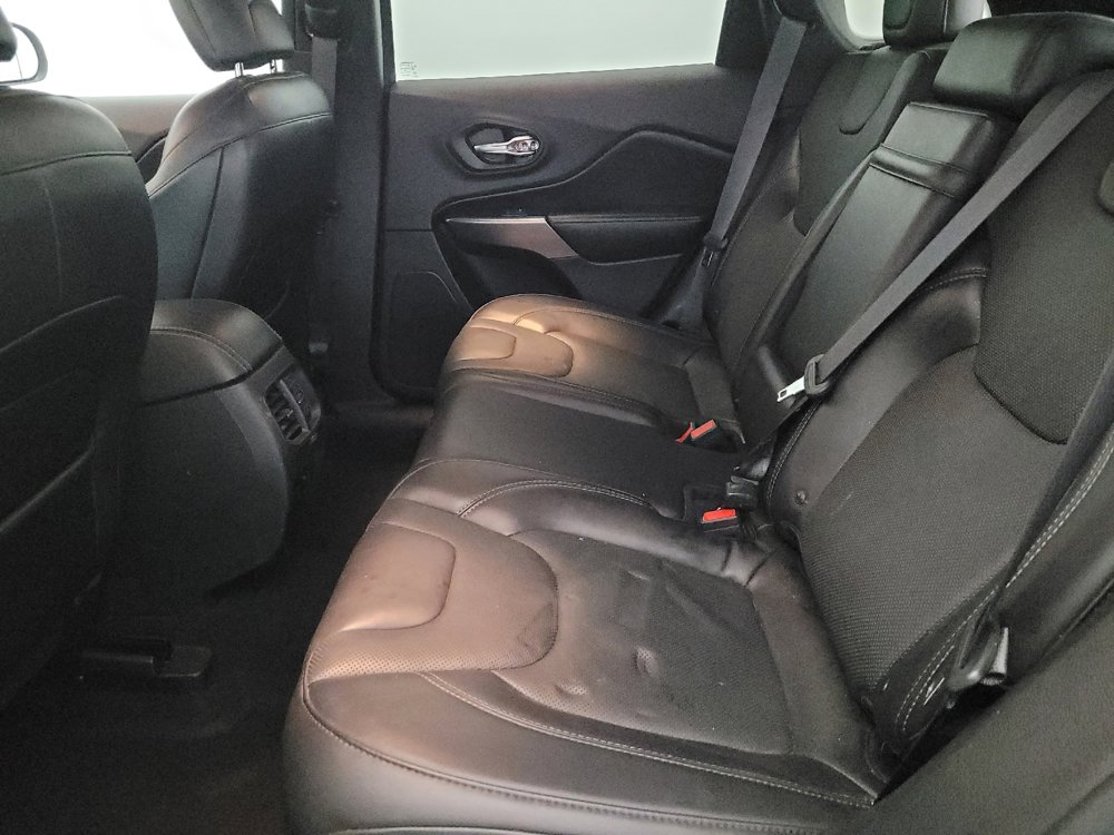 Used 2019 Jeep Cherokee Limited w/ Technology Group AWD/4WD image 18