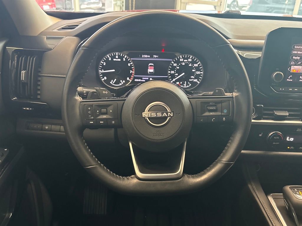 Used 2022 Nissan Pathfinder SV image 18